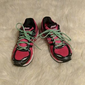 Ladies gel nimbus 16 aasics sneakers